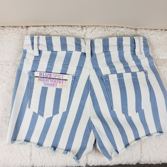 BLUE SPICE SHORT NWT SIZE 3 JUNIOR - Picture 7 of 9
